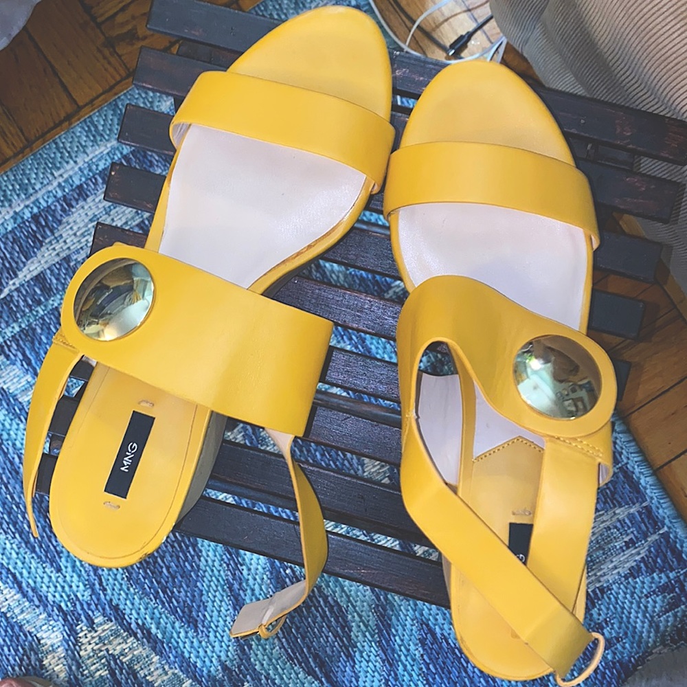 Mng Mustard Yellow Flat Form Leather Sandals. Gem